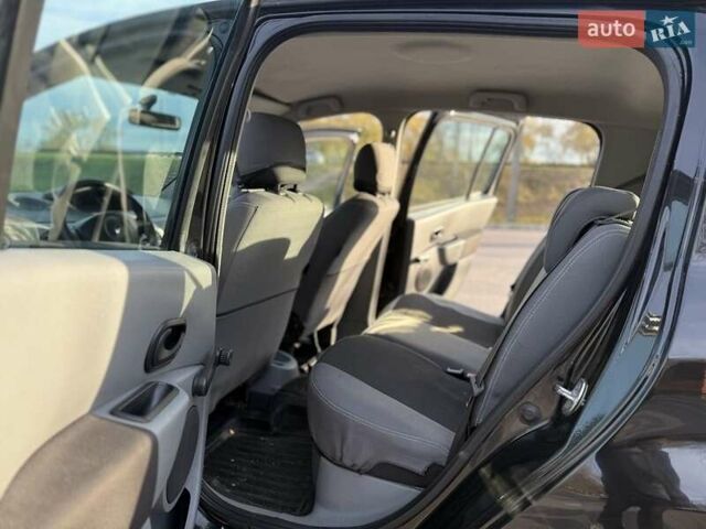 Черный Рено Модус, объемом двигателя 1.2 л и пробегом 214 тыс. км за 3900 $, фото 9 на Automoto.ua