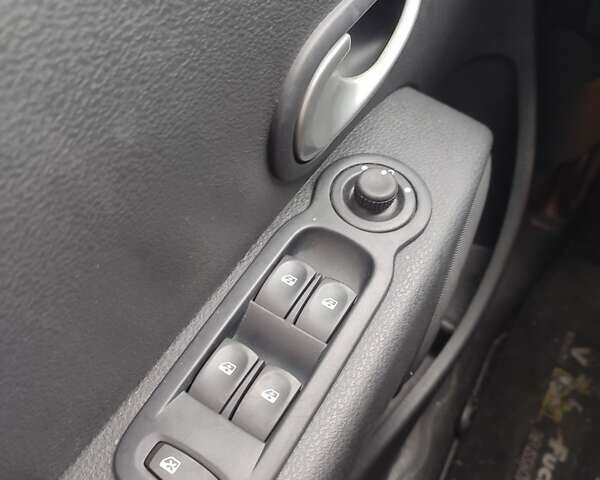 Черный Рено Модус, объемом двигателя 1.6 л и пробегом 62 тыс. км за 5500 $, фото 15 на Automoto.ua