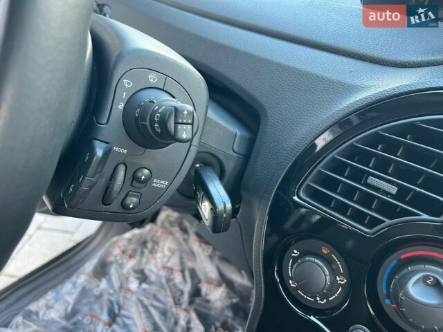 Черный Рено Модус, объемом двигателя 1.6 л и пробегом 119 тыс. км за 6999 $, фото 28 на Automoto.ua