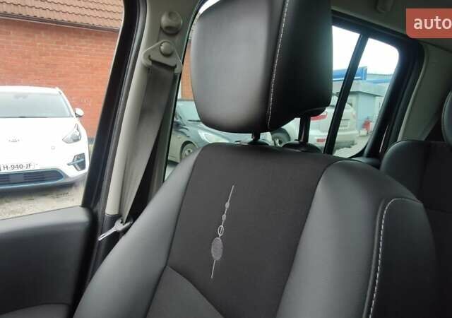 Чорний Рено Модус, об'ємом двигуна 1.6 л та пробігом 249 тис. км за 6600 $, фото 33 на Automoto.ua