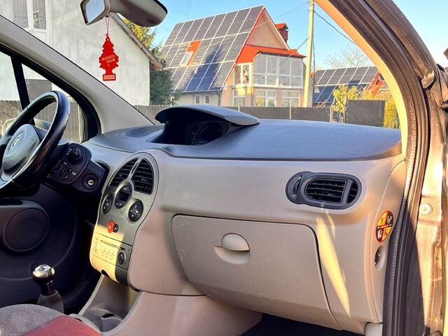 Чорний Рено Модус, об'ємом двигуна 1.6 л та пробігом 292 тис. км за 4500 $, фото 3 на Automoto.ua