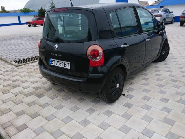 Черный Рено Модус, объемом двигателя 1.4 л и пробегом 230 тыс. км за 3200 $, фото 2 на Automoto.ua