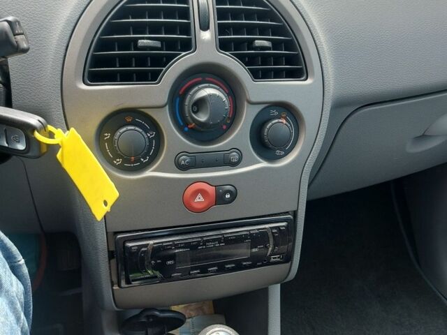 Фиолетовый Рено Модус, объемом двигателя 1.1 л и пробегом 192 тыс. км за 3400 $, фото 4 на Automoto.ua