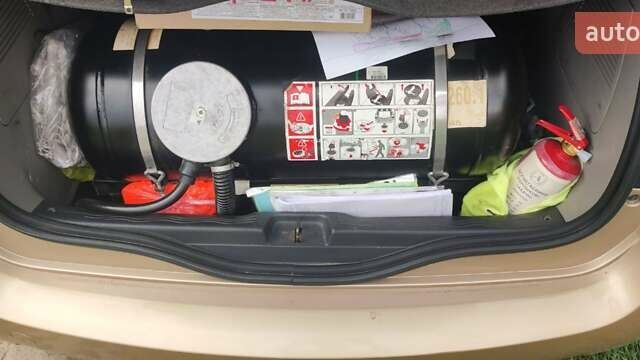 Коричневый Рено Модус, объемом двигателя 1.6 л и пробегом 267 тыс. км за 5000 $, фото 5 на Automoto.ua