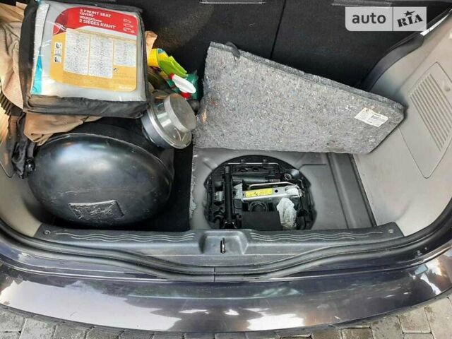 Коричневий Рено Модус, об'ємом двигуна 1.6 л та пробігом 215 тис. км за 3300 $, фото 13 на Automoto.ua