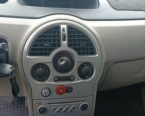 Коричневый Рено Модус, объемом двигателя 1.6 л и пробегом 267 тыс. км за 5000 $, фото 2 на Automoto.ua