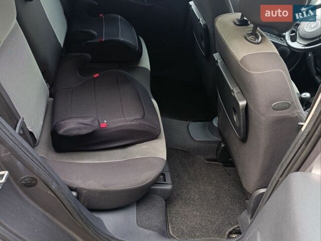 Коричневий Рено Модус, об'ємом двигуна 1.6 л та пробігом 241 тис. км за 5500 $, фото 15 на Automoto.ua