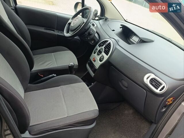 Коричневий Рено Модус, об'ємом двигуна 1.6 л та пробігом 241 тис. км за 5500 $, фото 13 на Automoto.ua