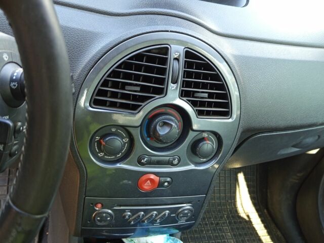 Коричневий Рено Модус, об'ємом двигуна 1.6 л та пробігом 270 тис. км за 3700 $, фото 13 на Automoto.ua