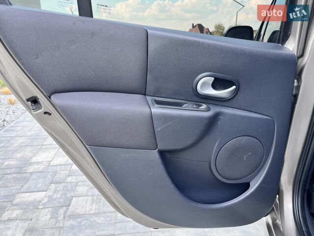 Коричневый Рено Модус, объемом двигателя 1.6 л и пробегом 170 тыс. км за 5999 $, фото 31 на Automoto.ua