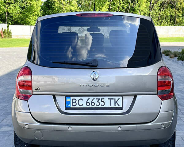 Коричневый Рено Модус, объемом двигателя 1.6 л и пробегом 170 тыс. км за 5999 $, фото 3 на Automoto.ua