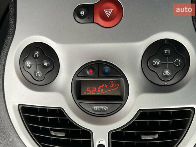 Коричневый Рено Модус, объемом двигателя 1.46 л и пробегом 150 тыс. км за 7200 $, фото 14 на Automoto.ua