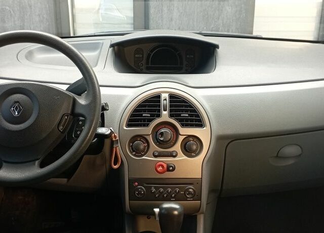 Коричневый Рено Модус, объемом двигателя 1.6 л и пробегом 224 тыс. км за 6200 $, фото 8 на Automoto.ua