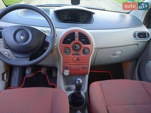 Красный Рено Модус, объемом двигателя 1.2 л и пробегом 189 тыс. км за 3900 $, фото 12 на Automoto.ua