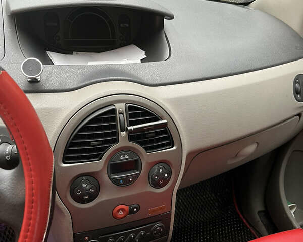 Червоний Рено Модус, об'ємом двигуна 1.46 л та пробігом 271 тис. км за 4500 $, фото 3 на Automoto.ua