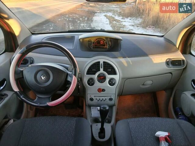 Красный Рено Модус, объемом двигателя 1.6 л и пробегом 226 тыс. км за 5000 $, фото 8 на Automoto.ua