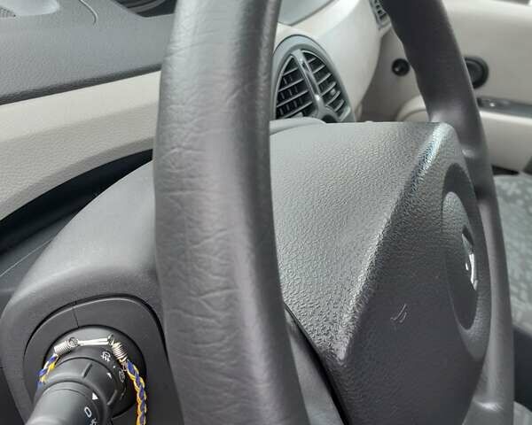 Червоний Рено Модус, об'ємом двигуна 1.15 л та пробігом 120 тис. км за 4750 $, фото 18 на Automoto.ua