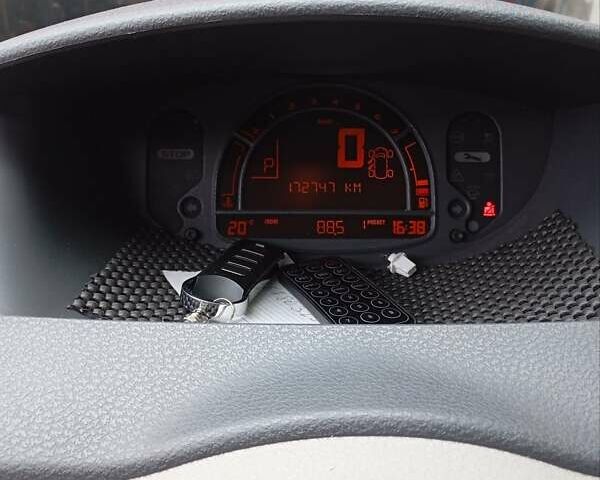 Червоний Рено Модус, об'ємом двигуна 1.6 л та пробігом 172 тис. км за 5200 $, фото 1 на Automoto.ua