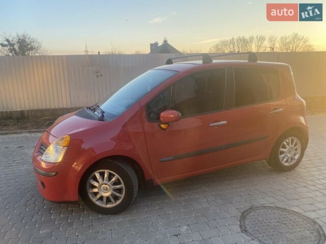 Красный Рено Модус, объемом двигателя 1.6 л и пробегом 160 тыс. км за 5300 $, фото 3 на Automoto.ua