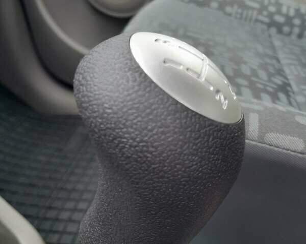 Червоний Рено Модус, об'ємом двигуна 1.15 л та пробігом 120 тис. км за 4750 $, фото 19 на Automoto.ua