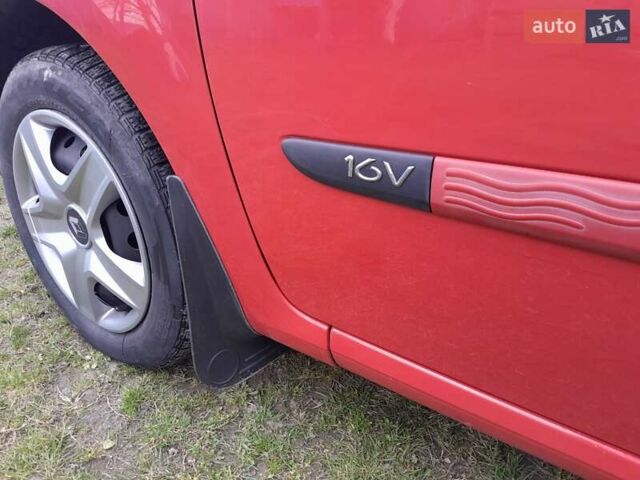 Червоний Рено Модус, об'ємом двигуна 1.2 л та пробігом 118 тис. км за 4499 $, фото 9 на Automoto.ua