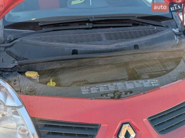 Червоний Рено Модус, об'ємом двигуна 1.1 л та пробігом 191 тис. км за 3999 $, фото 2 на Automoto.ua