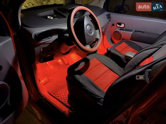 Красный Рено Модус, объемом двигателя 1.1 л и пробегом 181 тыс. км за 4400 $, фото 8 на Automoto.ua