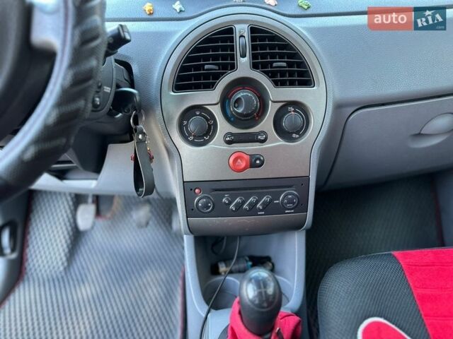 Червоний Рено Модус, об'ємом двигуна 1.2 л та пробігом 165 тис. км за 4500 $, фото 21 на Automoto.ua