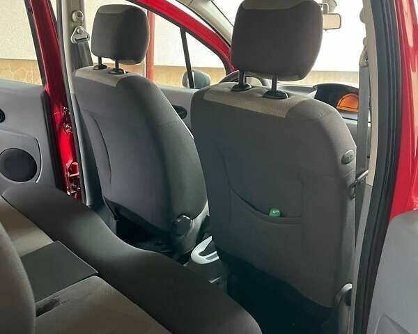 Красный Рено Модус, объемом двигателя 1.2 л и пробегом 148 тыс. км за 5250 $, фото 13 на Automoto.ua