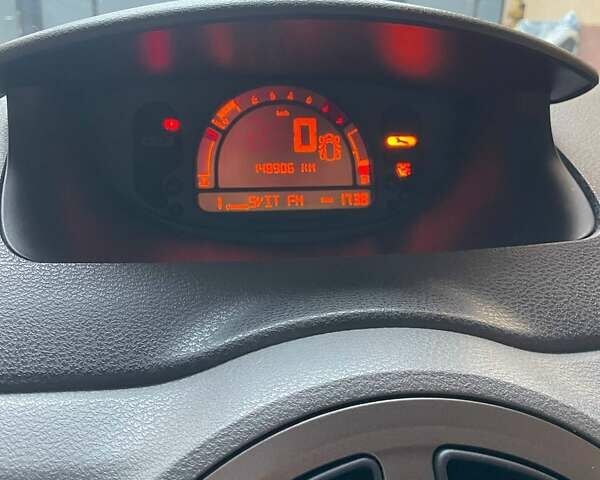 Красный Рено Модус, объемом двигателя 1.2 л и пробегом 148 тыс. км за 5250 $, фото 15 на Automoto.ua