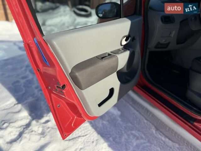 Красный Рено Модус, объемом двигателя 1.1 л и пробегом 181 тыс. км за 4400 $, фото 22 на Automoto.ua