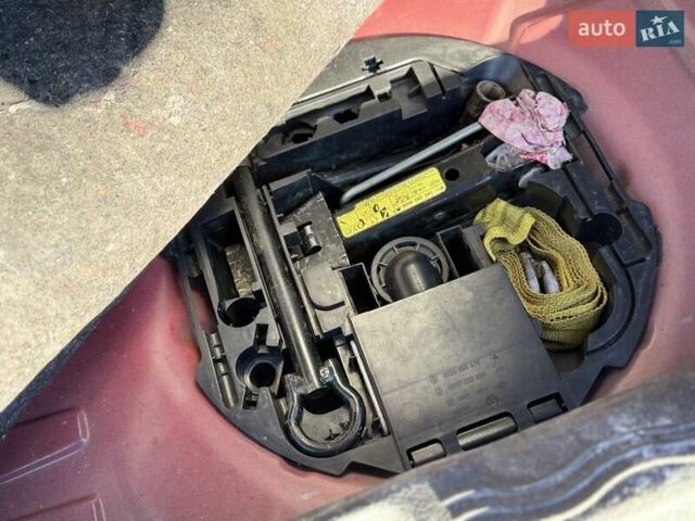 Червоний Рено Модус, об'ємом двигуна 1.1 л та пробігом 181 тис. км за 4200 $, фото 29 на Automoto.ua