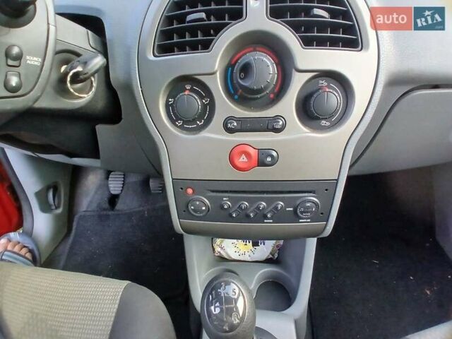 Червоний Рено Модус, об'ємом двигуна 1.15 л та пробігом 128 тис. км за 5200 $, фото 19 на Automoto.ua