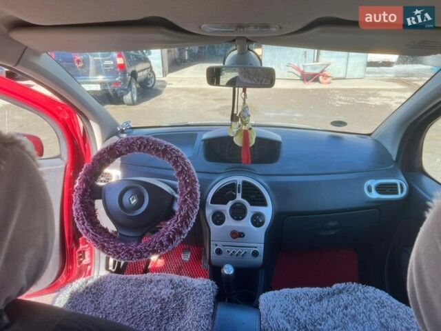 Красный Рено Модус, объемом двигателя 1.6 л и пробегом 309 тыс. км за 3800 $, фото 3 на Automoto.ua