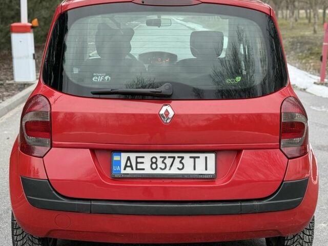 Красный Рено Модус, объемом двигателя 1.5 л и пробегом 200 тыс. км за 4200 $, фото 3 на Automoto.ua