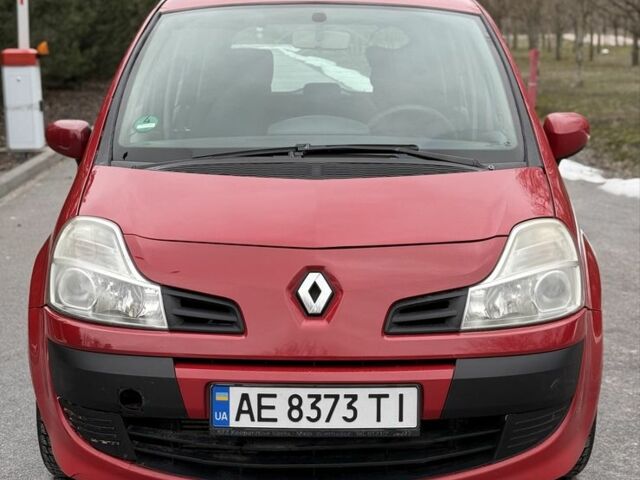 Красный Рено Модус, объемом двигателя 1.5 л и пробегом 200 тыс. км за 4200 $, фото 2 на Automoto.ua