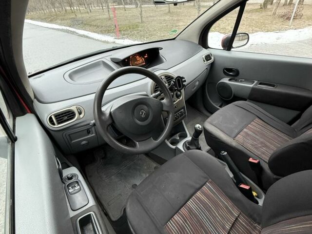 Красный Рено Модус, объемом двигателя 1.5 л и пробегом 200 тыс. км за 4200 $, фото 9 на Automoto.ua