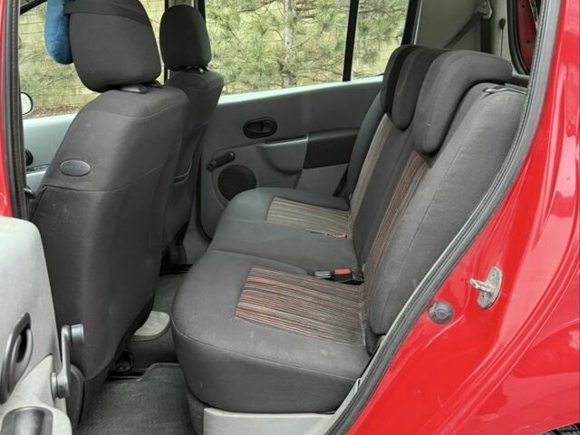 Красный Рено Модус, объемом двигателя 1.5 л и пробегом 200 тыс. км за 4200 $, фото 6 на Automoto.ua