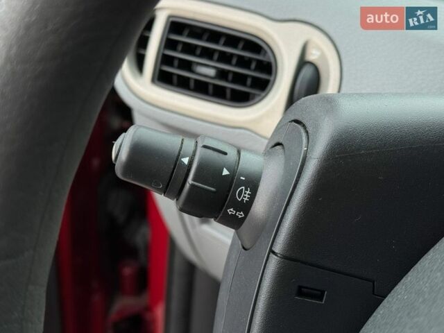 Червоний Рено Модус, об'ємом двигуна 1.46 л та пробігом 221 тис. км за 4500 $, фото 17 на Automoto.ua