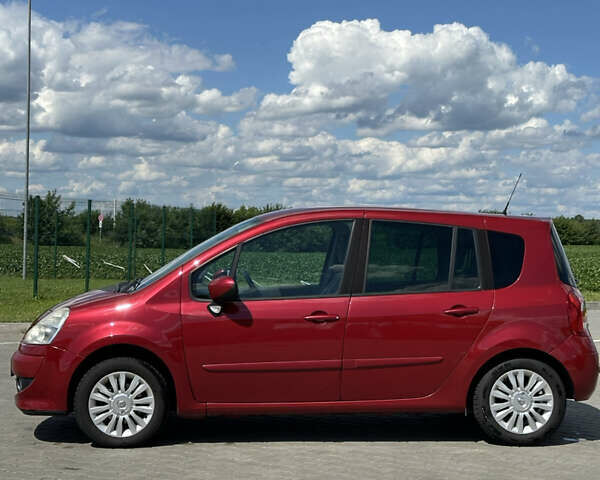Красный Рено Модус, объемом двигателя 1.6 л и пробегом 161 тыс. км за 7500 $, фото 3 на Automoto.ua