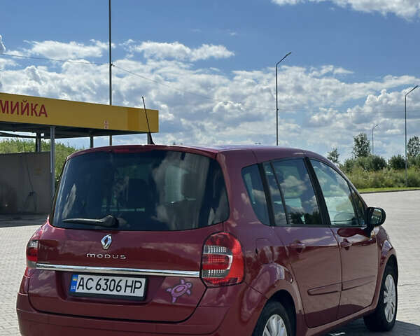 Красный Рено Модус, объемом двигателя 1.6 л и пробегом 161 тыс. км за 7500 $, фото 6 на Automoto.ua