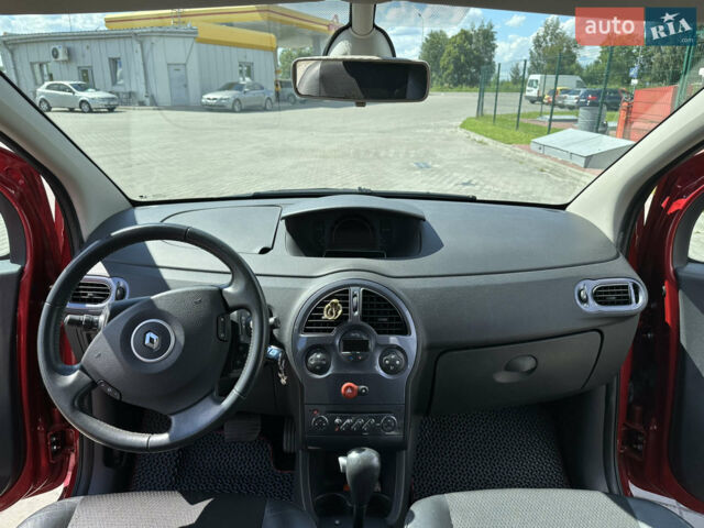 Красный Рено Модус, объемом двигателя 1.6 л и пробегом 161 тыс. км за 6600 $, фото 12 на Automoto.ua