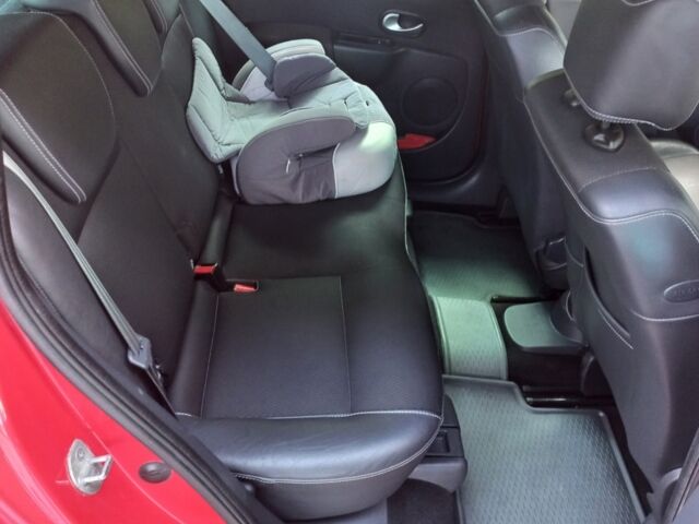 Красный Рено Модус, объемом двигателя 1.5 л и пробегом 202 тыс. км за 5400 $, фото 36 на Automoto.ua