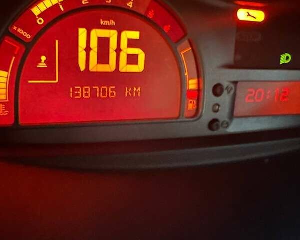 Червоний Рено Модус, об'ємом двигуна 1.46 л та пробігом 138 тис. км за 5500 $, фото 23 на Automoto.ua