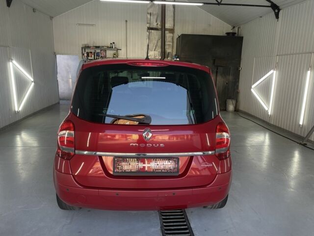 Красный Рено Модус, объемом двигателя 1.5 л и пробегом 138 тыс. км за 5200 $, фото 11 на Automoto.ua