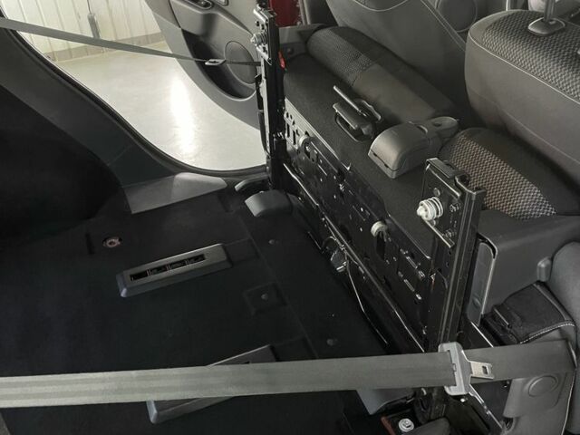 Красный Рено Модус, объемом двигателя 1.5 л и пробегом 138 тыс. км за 5200 $, фото 23 на Automoto.ua