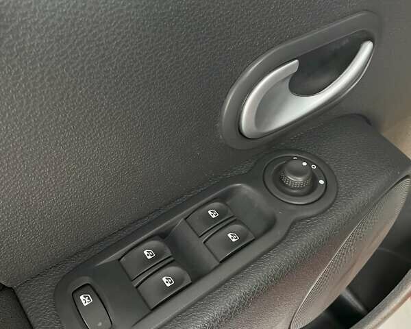 Червоний Рено Модус, об'ємом двигуна 1.46 л та пробігом 138 тис. км за 6199 $, фото 22 на Automoto.ua