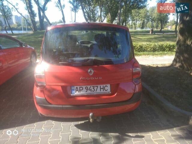 Красный Рено Модус, объемом двигателя 1.5 л и пробегом 195 тыс. км за 6100 $, фото 4 на Automoto.ua