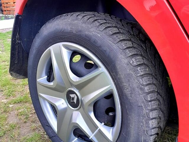 Красный Рено Модус, объемом двигателя 1.1 л и пробегом 118 тыс. км за 4549 $, фото 6 на Automoto.ua