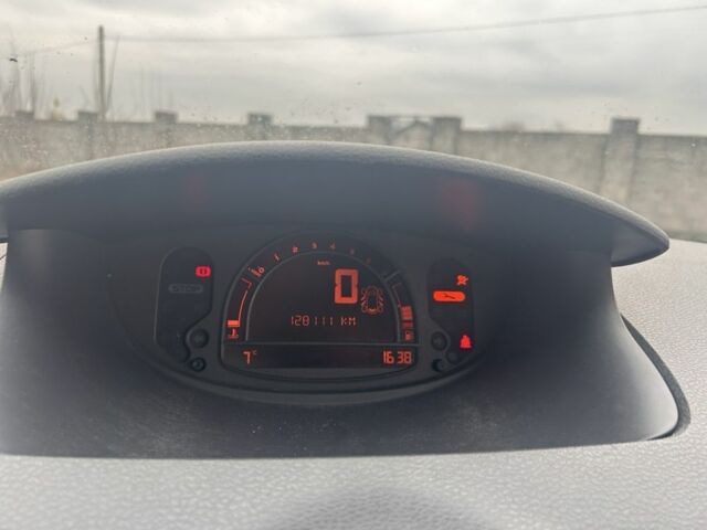 Червоний Рено Модус, об'ємом двигуна 1.1 л та пробігом 128 тис. км за 4800 $, фото 13 на Automoto.ua
